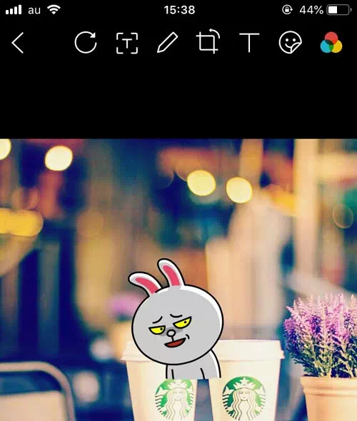 LINEスタンプを写真に貼る方法|LINEトークで画像や写真を貼り付ける方法!スタンプを写真に貼るやり方も解説